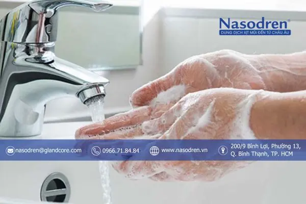 Rửa tay thật sạch 